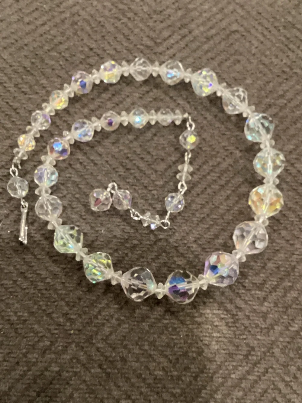 Vintage Aurora Borealis Crystal Glass Bead Necklace and Clip-On Earrings - Picture 7 of 9